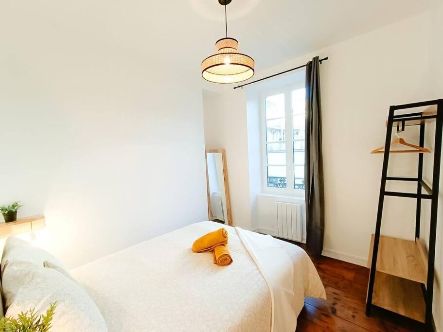 Cosy Calypso 2Ch - Quartier Des Halles & Parking Pau Exterior foto